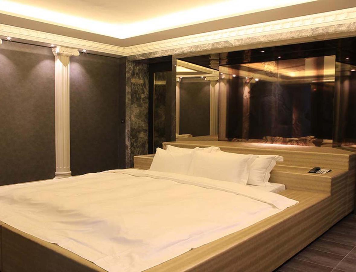 All-Ur Boutique Motel-Hsin Chu Branch Hsinchu Exterior foto